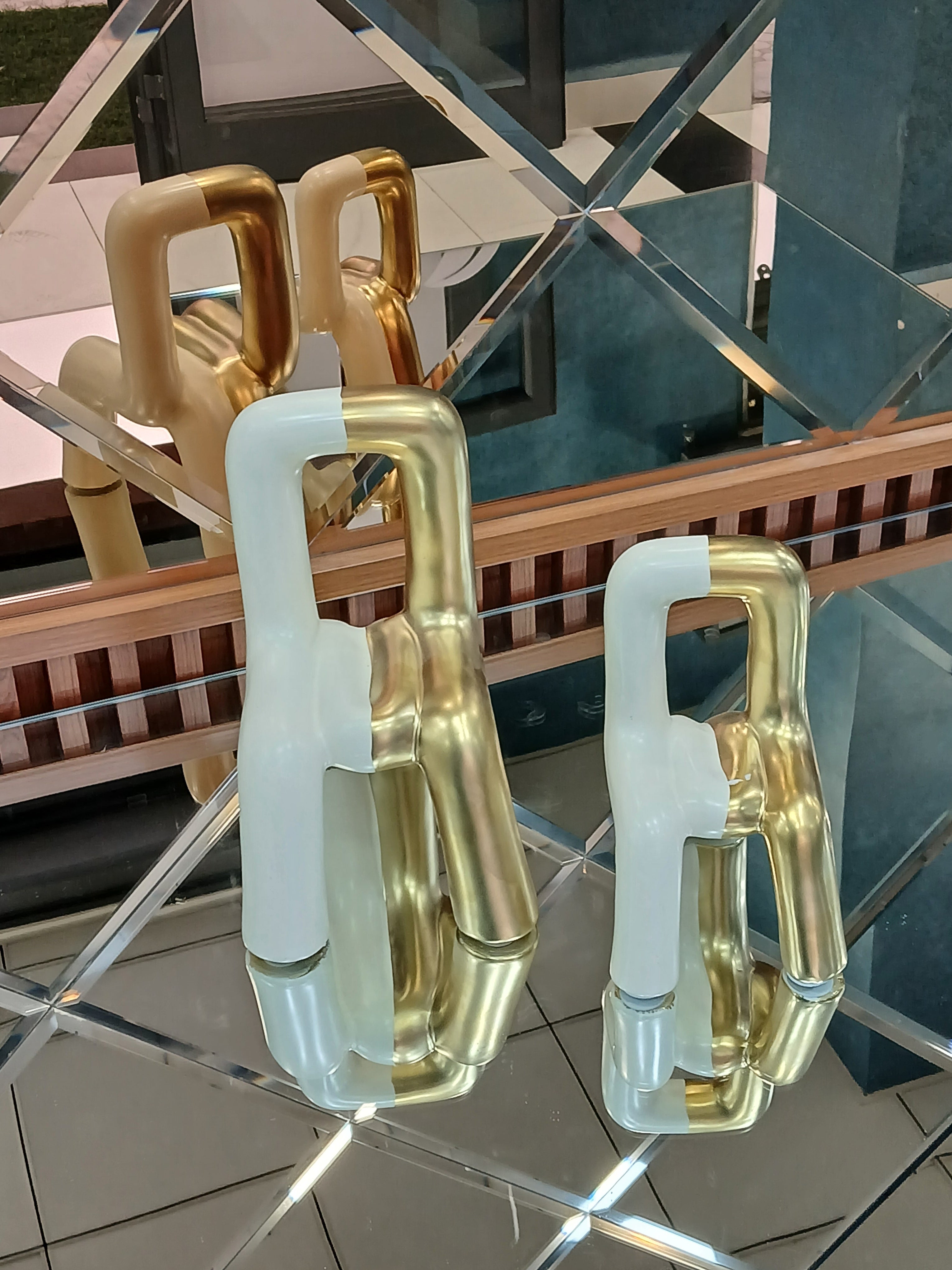 Modern Geometric Decorative Vase Set – White & Gold